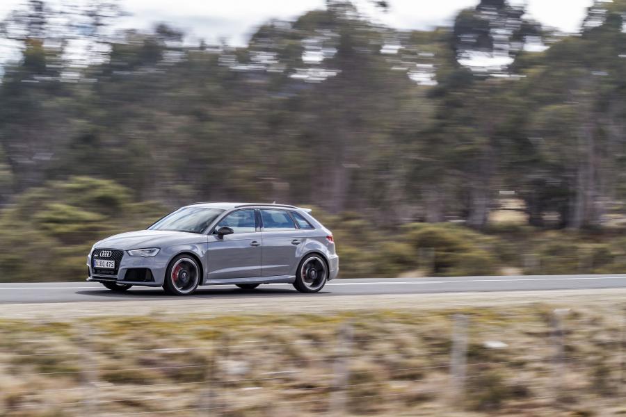  Audi RS3 Sportback (8V) 2015 года  (AU) (фото 19 из 30)